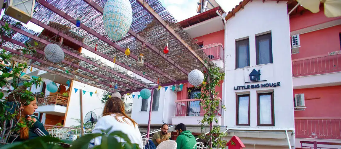 Meilleure auberge de jeunesse en Grèce pour les nomades numériques - Stay Hostel - Rhodes