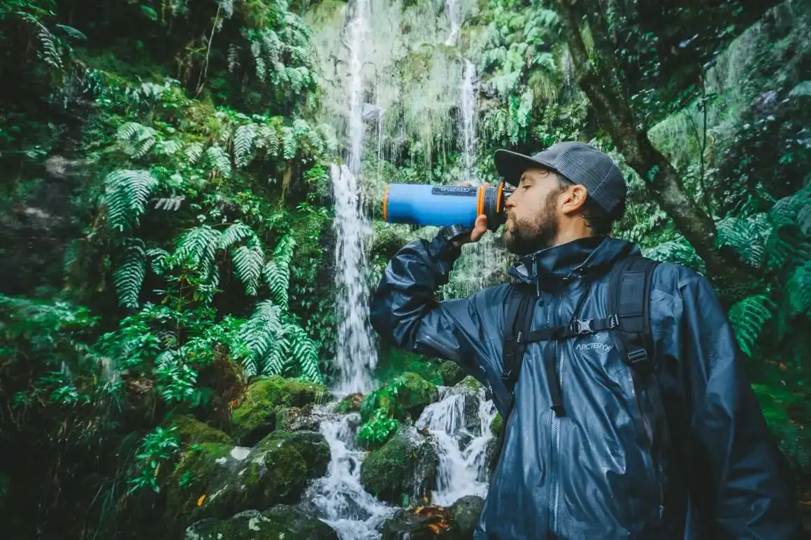 melhor capa de chuva para caminhadas