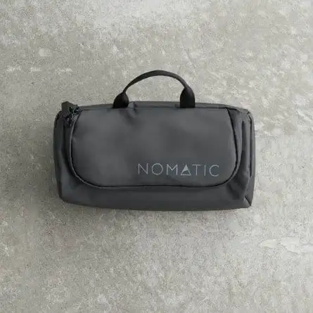 Nomatic-kylpytuotelaukku