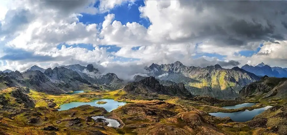 L'impressionnante dinde des montagnes Kackar