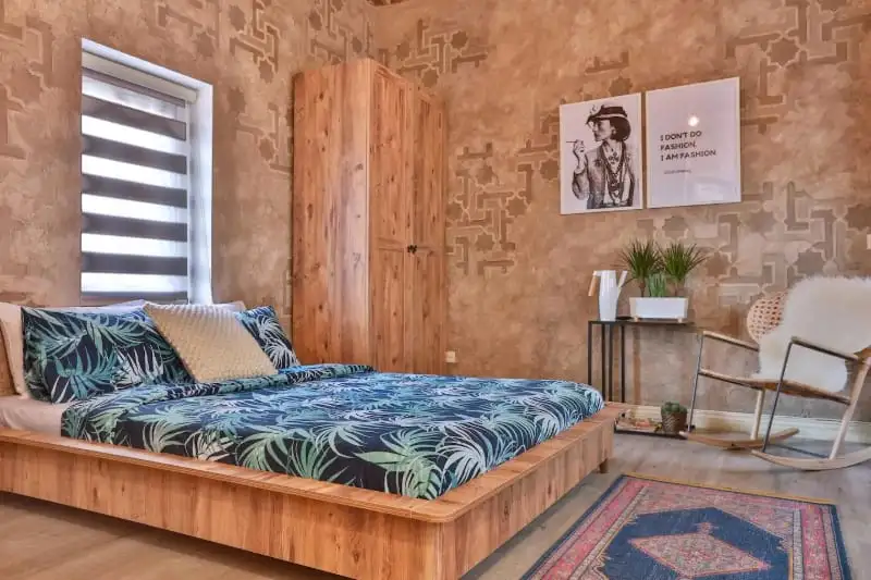 Les détails et la décoration ornée d'un dôme dans une mosquée à Istanbul, Turquie