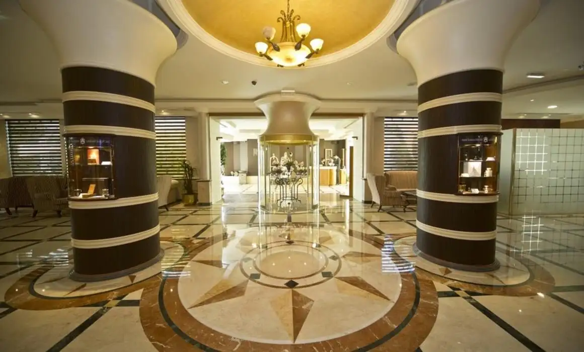 Bristol Hotel, Amã 1