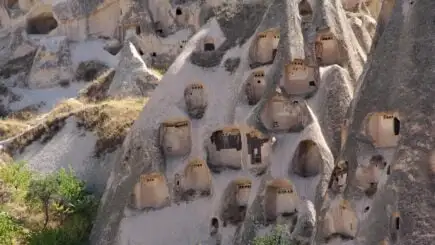 Maison troglodyte murmurée