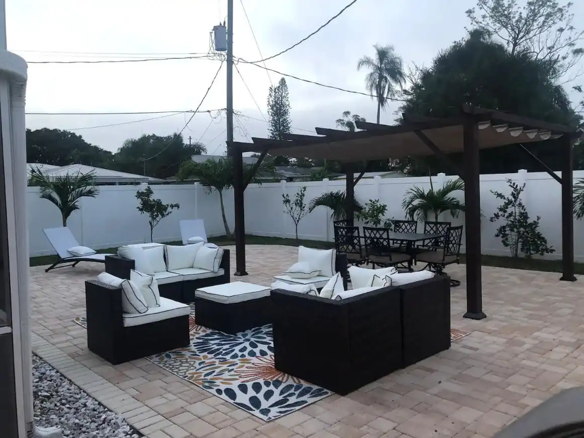 Casa Verde Sarasota Retreat