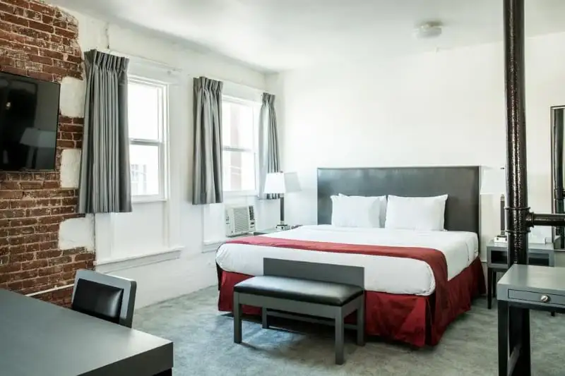 Le Parc Suite Hotel