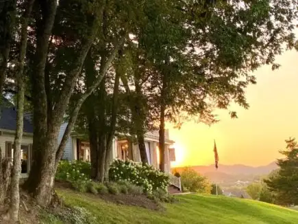 Armas ja hubane korter, Tennessee