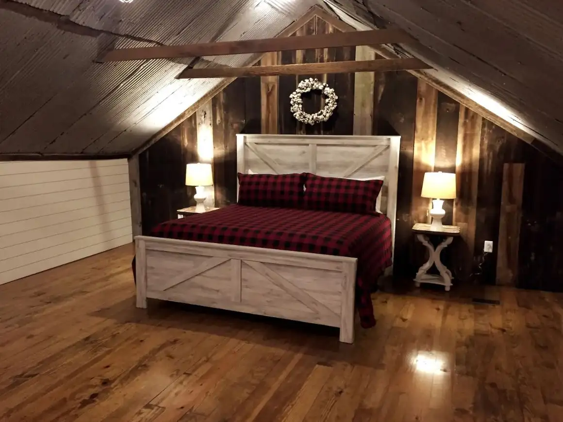 Stone Mountain Treehouse, Tennessee