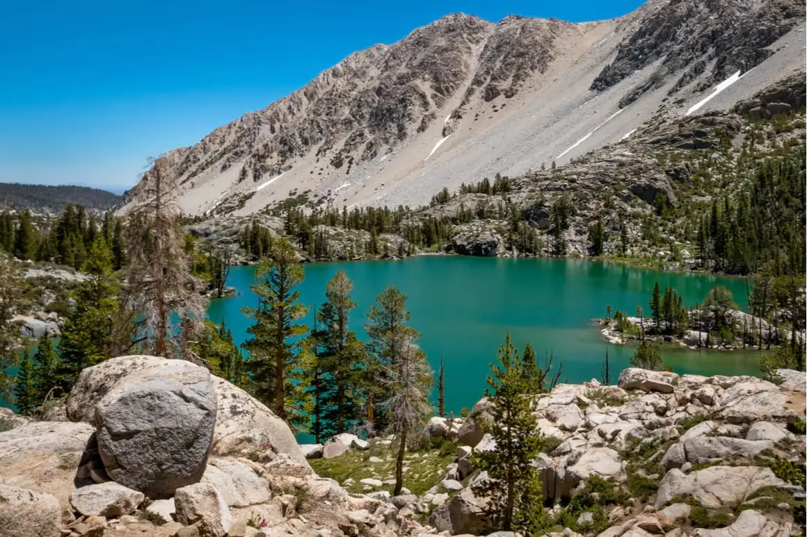 Batu granit di area Buttermilk di Bishop Mammoth