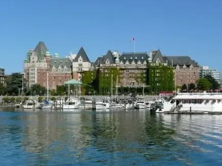 James Bay Inn Hôtel Suites & Chalet
