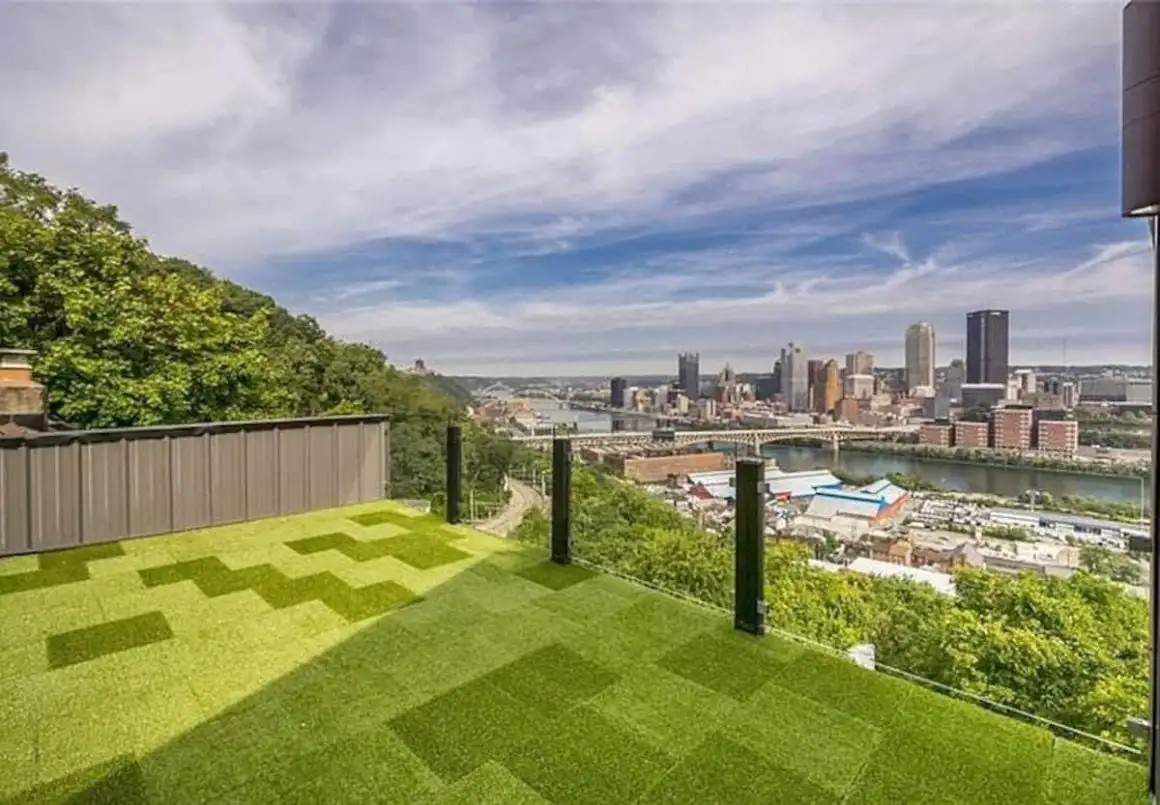 Ngôi nhà tinh tế có gara, Pittsburgh