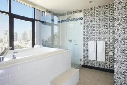 Master Suite в Solamar San Diego