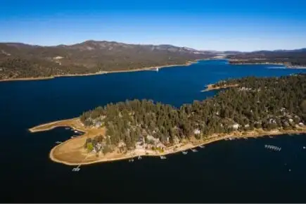 parque nacional de yosemite, califórnia, sinal de avisos de urso - perigo para a vida selvagem Estados Unidos da América.