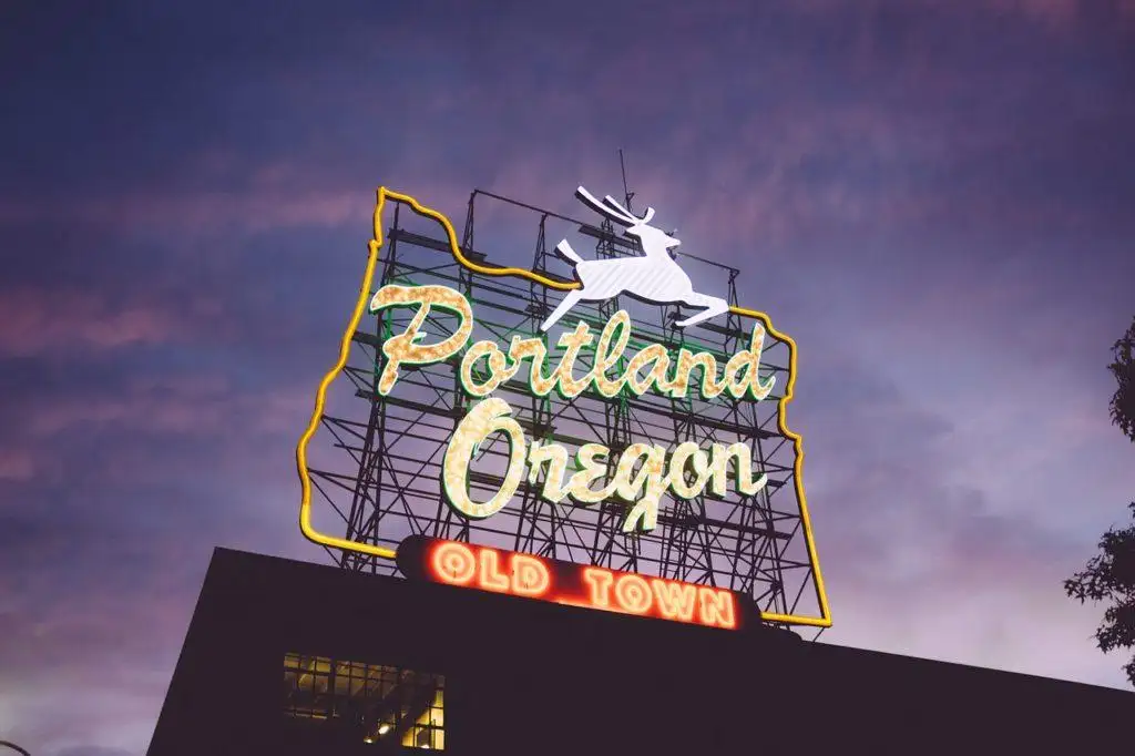 chariots de nourriture à Portland, Oregon, journée ensoleillée