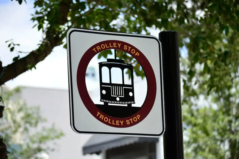Montez à bord du tramway de West Palm Beach