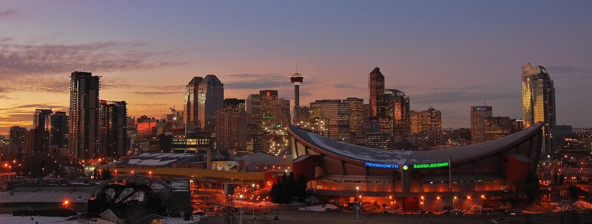 horizon de calgary au crépuscule canada