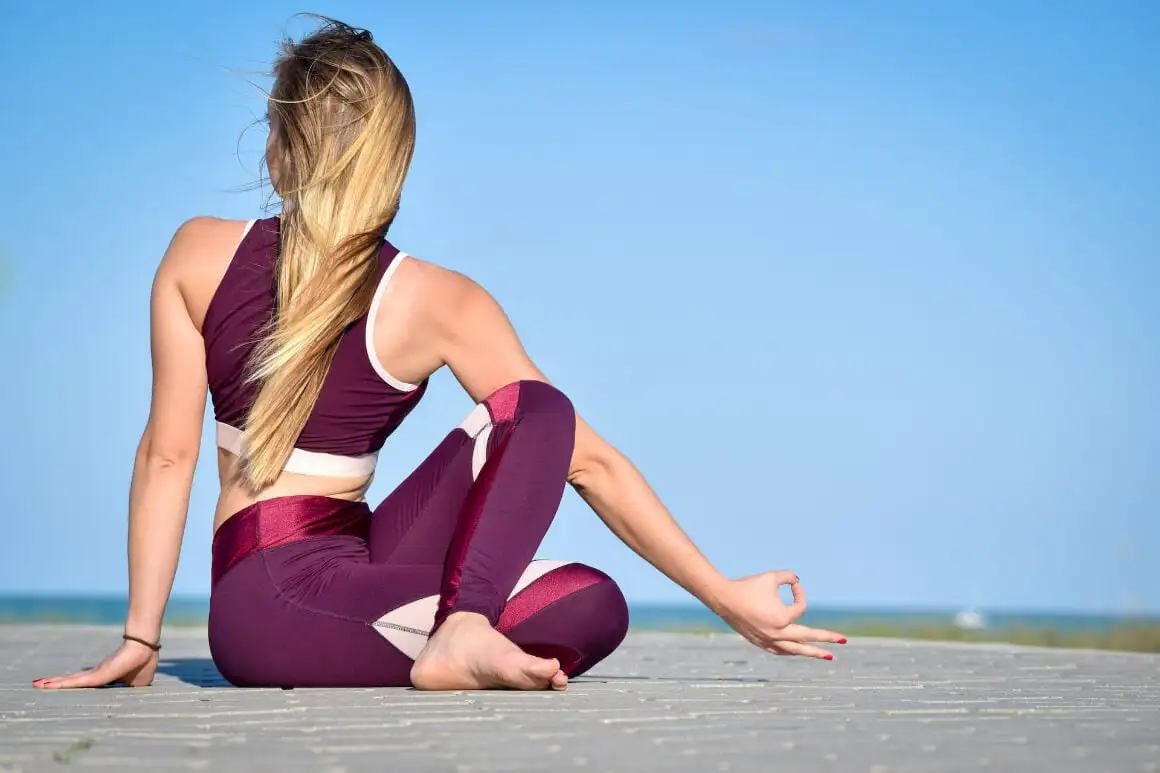 Femme Yoga en Floride USA