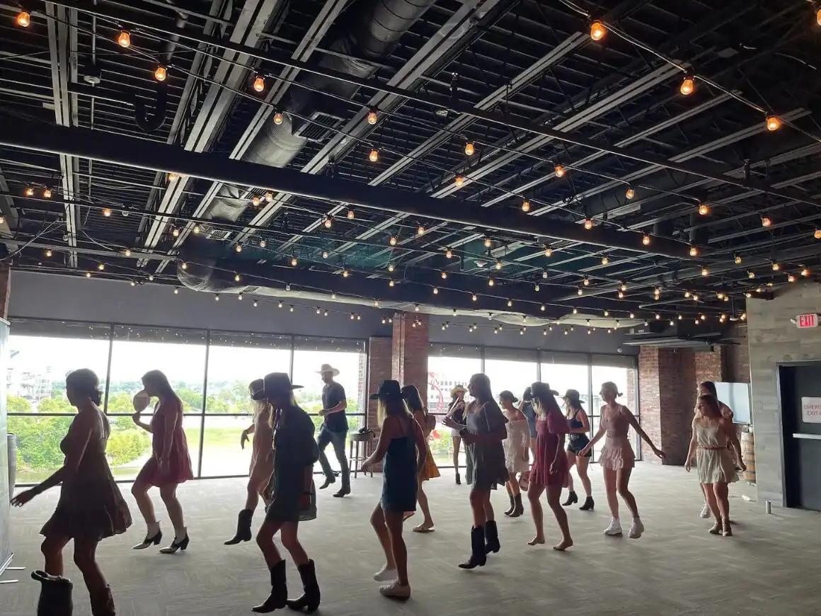 Lär dig Line Dance Nashville