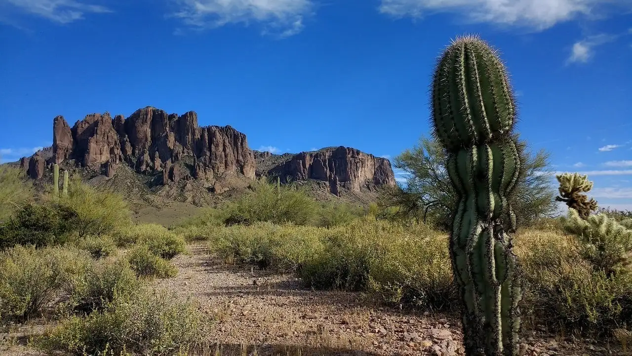 Montagnes de la superstition en Arizona