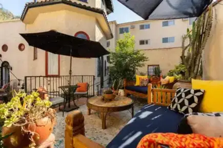 לופט סטודיו מודרני במרחק צעדים מהחוף