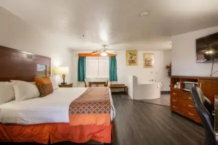 Sandia Peak Inn в Стария град на Албакърки