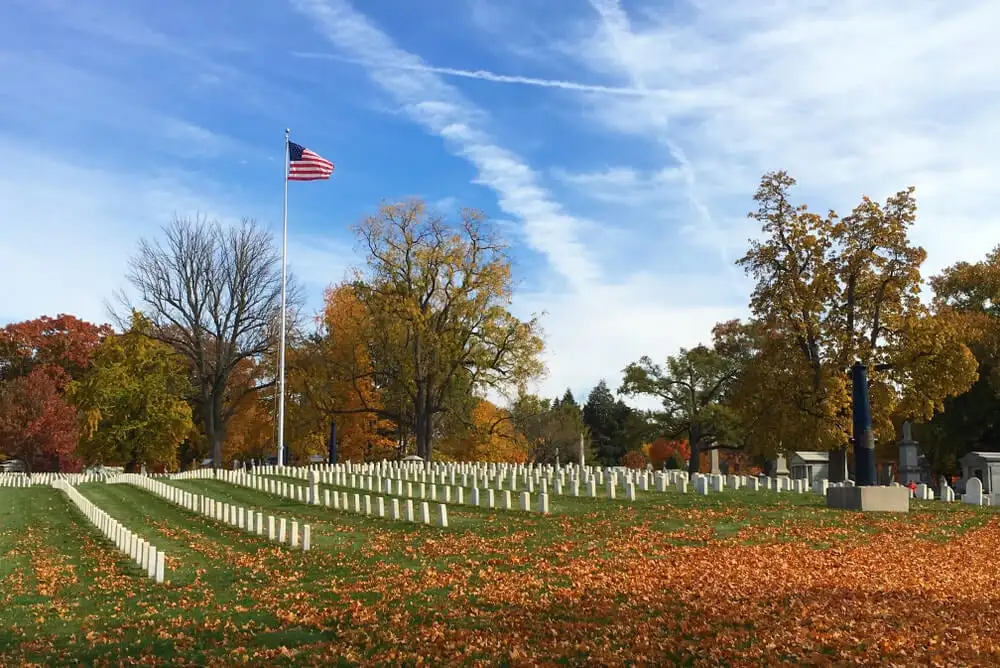Cimetière de Crown Hill à Indianapolis à l'automne