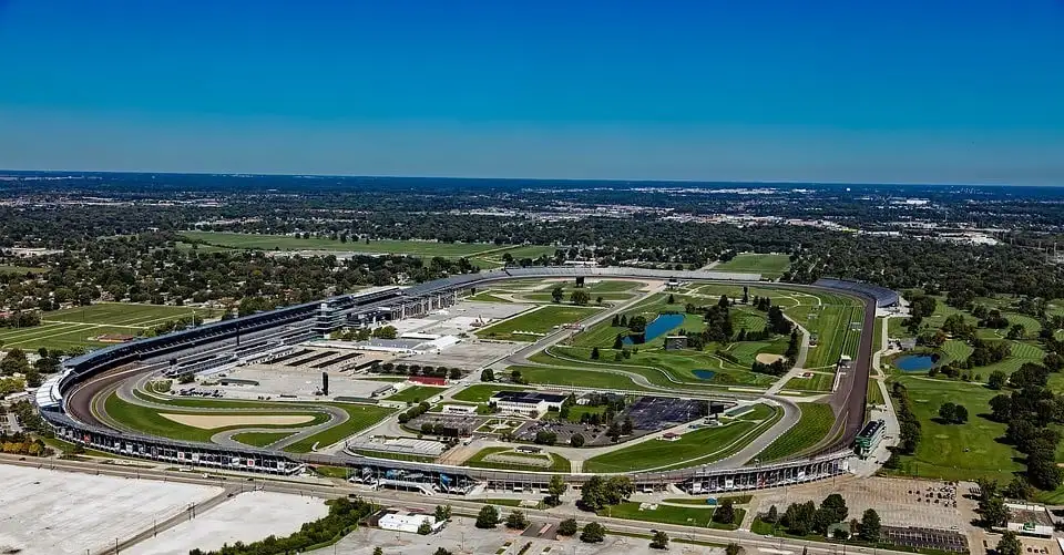 Vue aérienne du circuit automobile d'Indianapolis