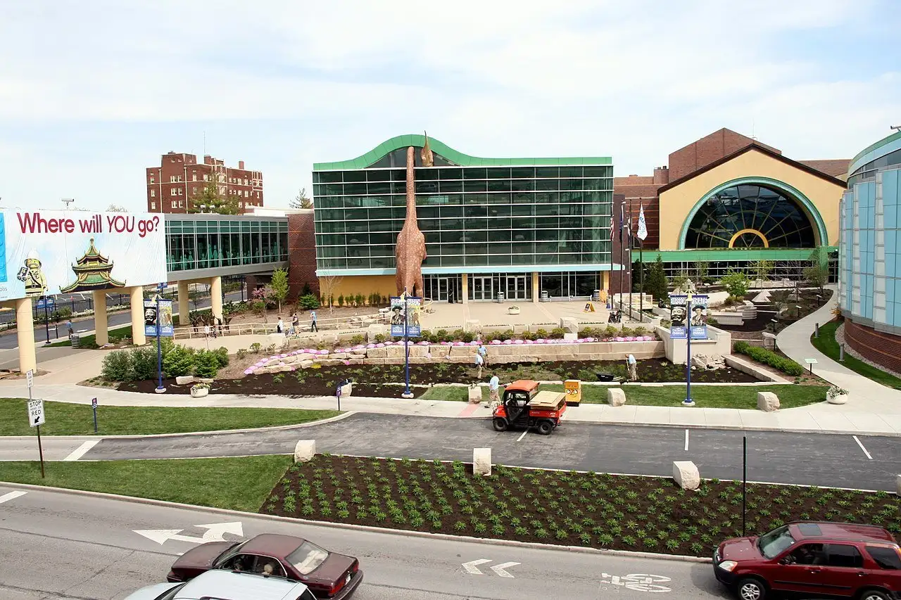 L'une des meilleures attractions touristiques d'Indianapolis, Dallara IndyCar Factory.