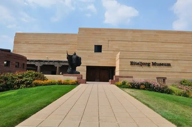 Vue extérieure du musée Eiteljorg des Indiens d'Amérique et de l'art occidental