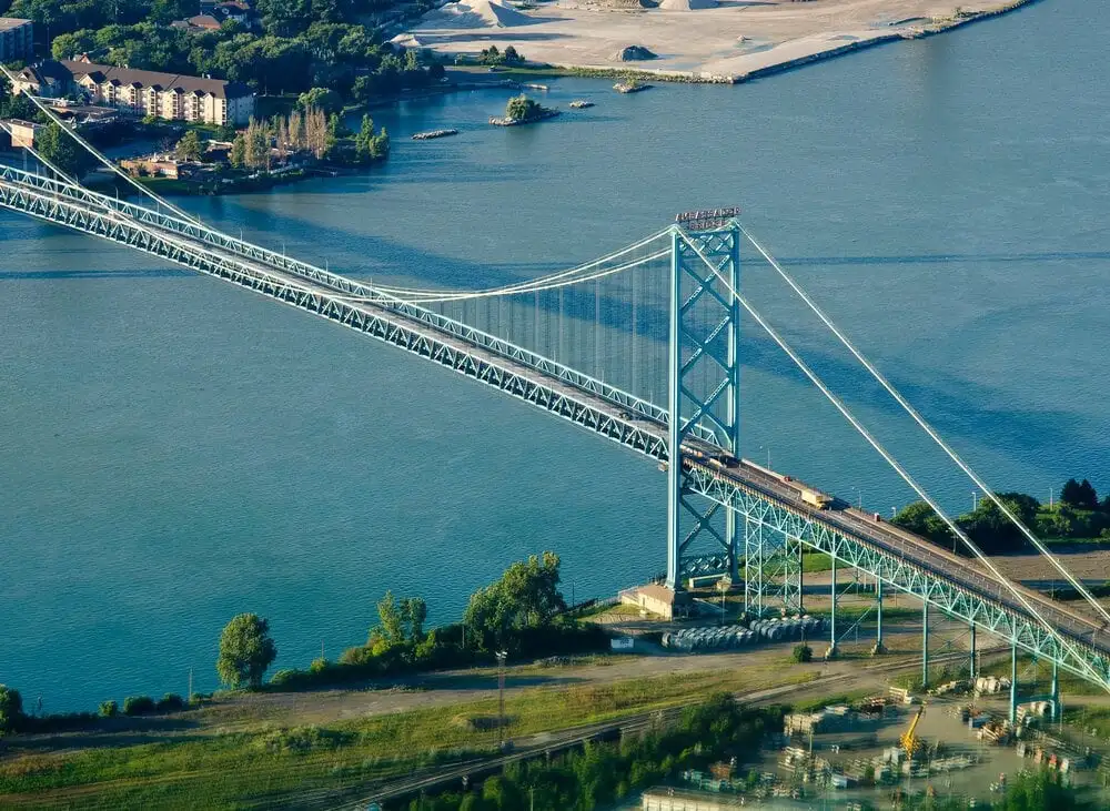 Pont Ambassadeur