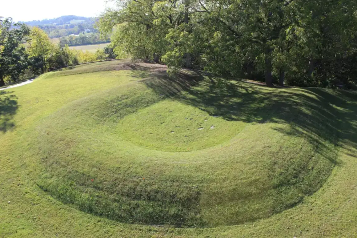 Kopiec Węża, Ohio