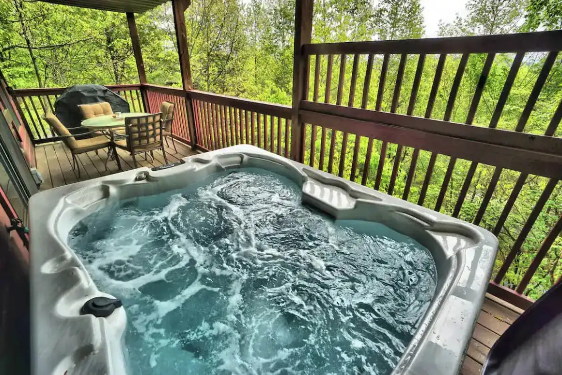 Cabana romântica Bearadise com banheira de hidromassagem Gatlinburg