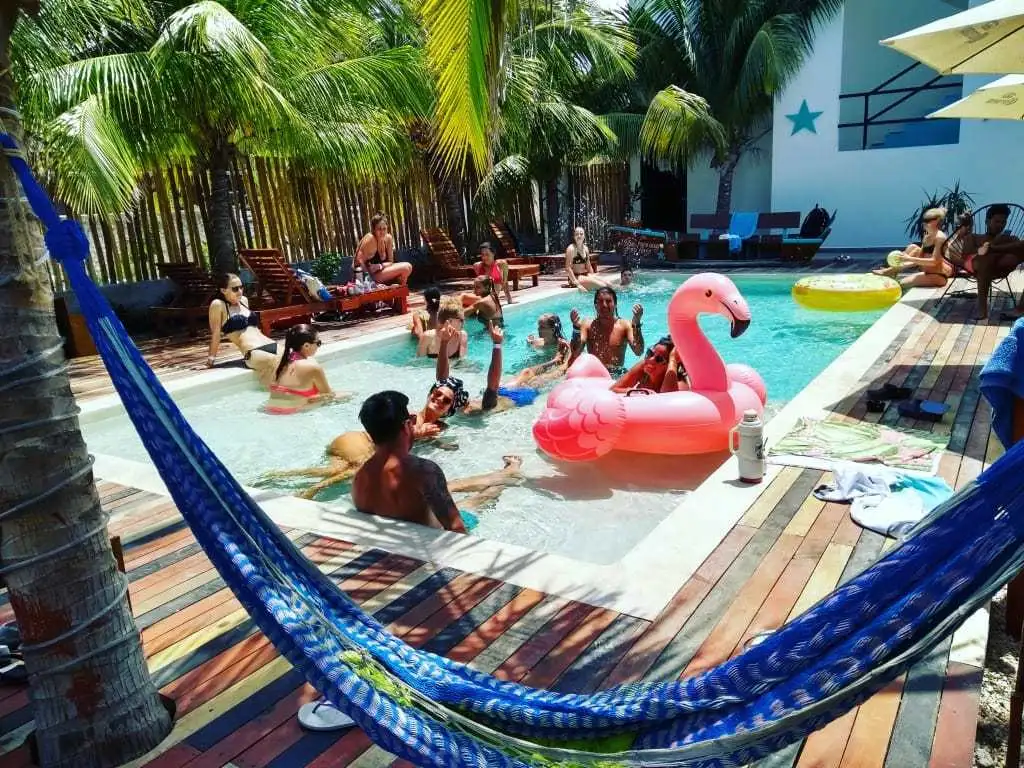 Che Holbox Hostel paras hostelli Holboxissa