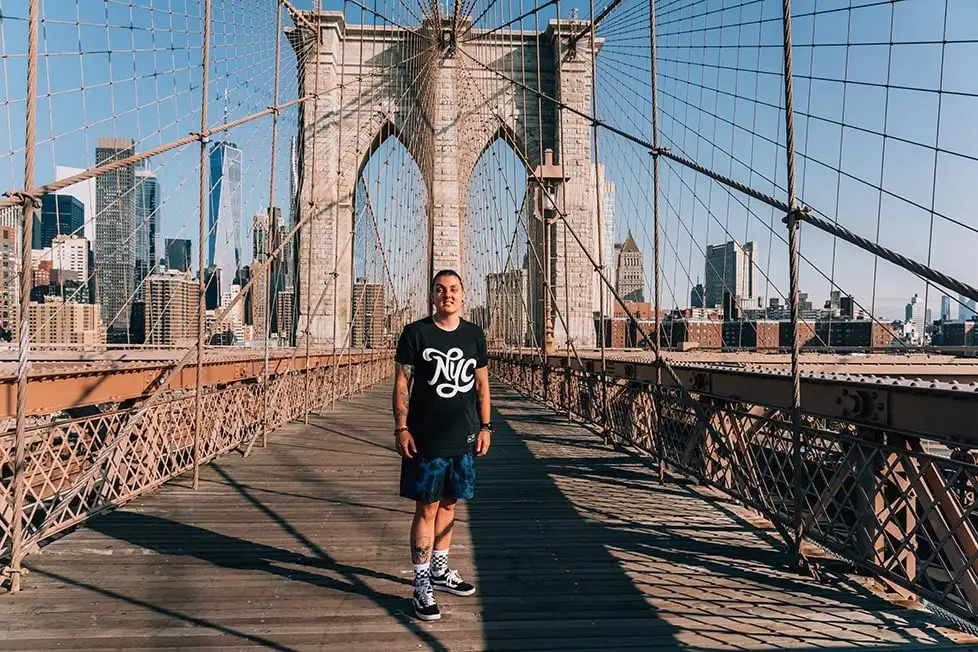 A ponte de Manhattan vista da ponte do Brooklyn