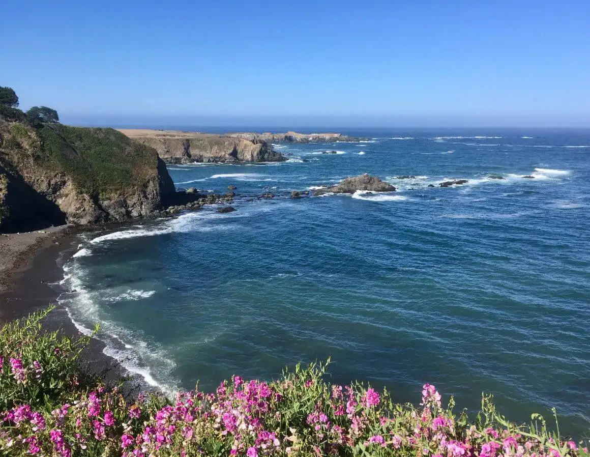 Sông nhỏ Mendocino