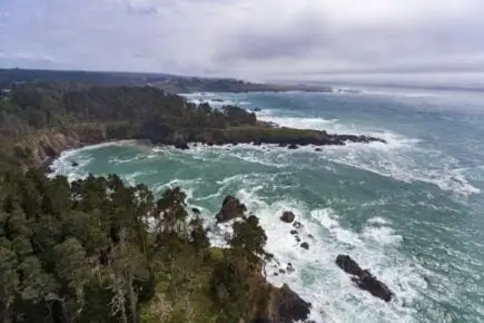 Căn hộ áp mái ở làng Mendo Mendocino