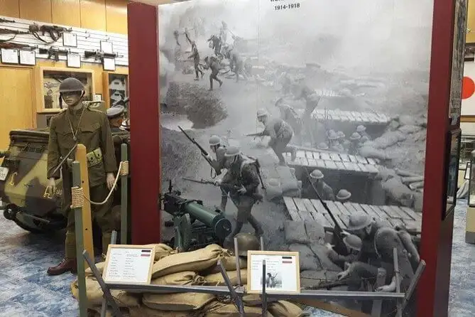 בקר במוזיאון להיסטוריה צבאית
