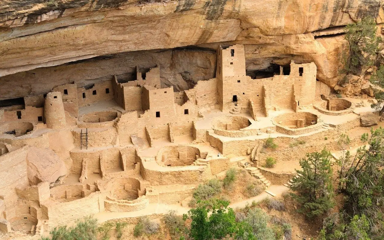 site archéologique du palais de la falaise de mesa verde