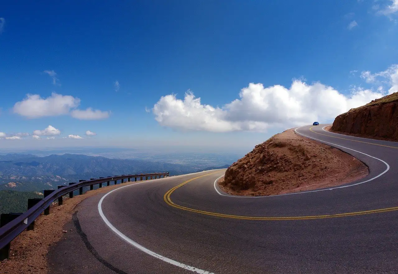 Pikes Peak Highway, tour fou, Rocheuses du Colorado