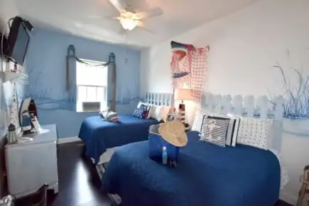 Сімейний номер у прибережній тематиці в BnB Beachside, Флорида