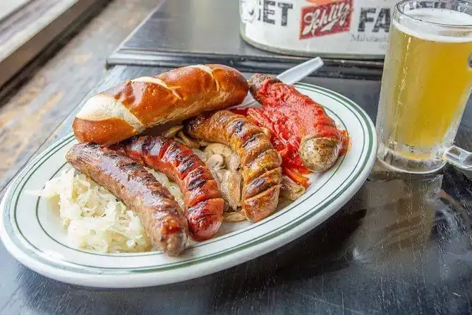 Насладитесь вкусом Милуоки во время гастрономического тура