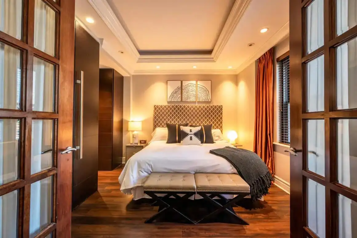 חדר שינה אחד נעים בסטודיו Cozy River North עם נוף של שיקגו