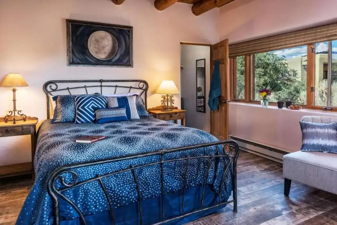 Номер Делюкс із двоспальним ліжком розміру 'king-size' в готелі La Quinta Inn by Wyndham