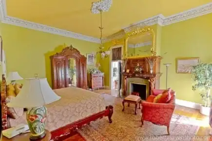 Regal Mansion BnB with Terrace and Garden, Нью-Джерсі