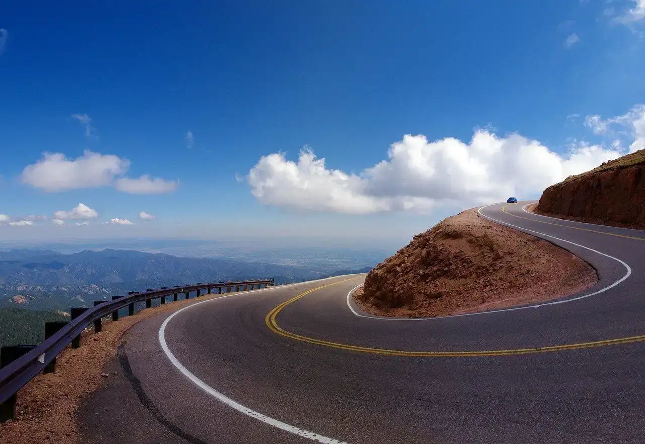 Pikes Peak Highway, tour fou, Rocheuses du Colorado