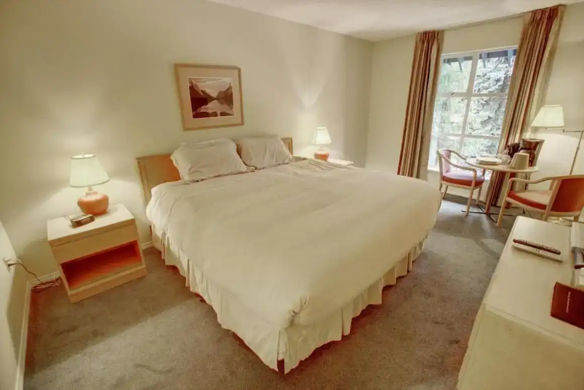 Whistler Village Inn & Suites