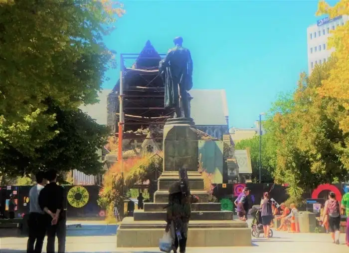Christchurch Cathedral Square - isang cool na lugar upang bisitahin