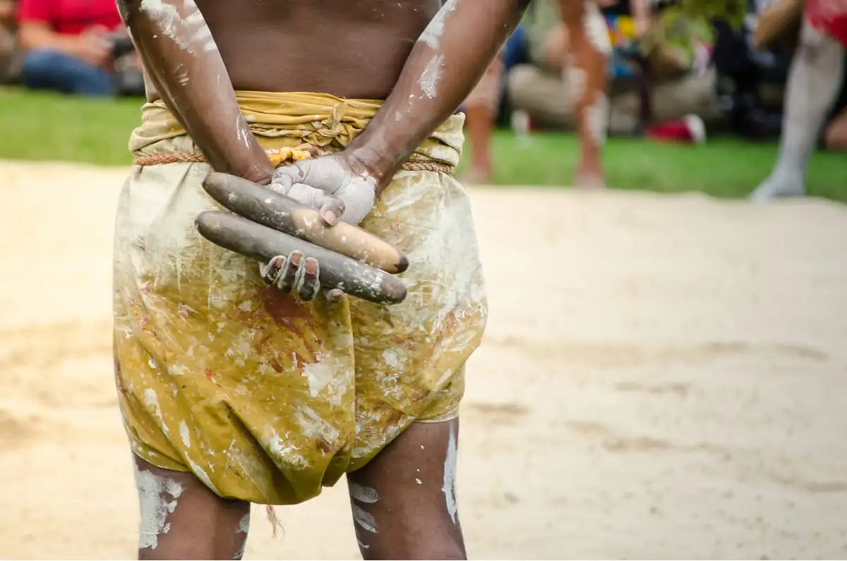 Les aurores australes (aurores australes) vues lors d'une aventure dans le sud de la Tasmanie