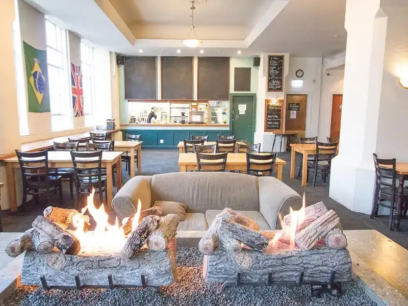 The Cambridge Hotel & Backpackers asrama terbaik di Wellington