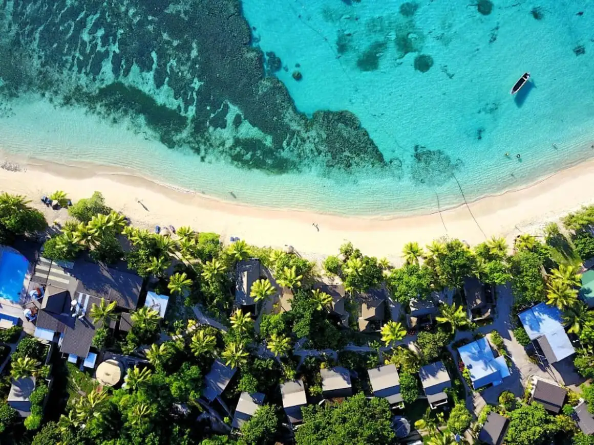 Resort de playa Blue Lagoon Fiji