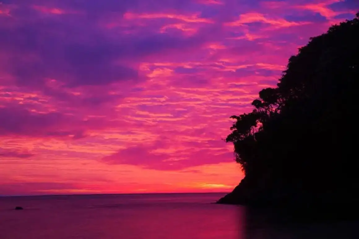 Las frescas aguas azules de Fiji lo convierten en un lugar increíble para visitar.